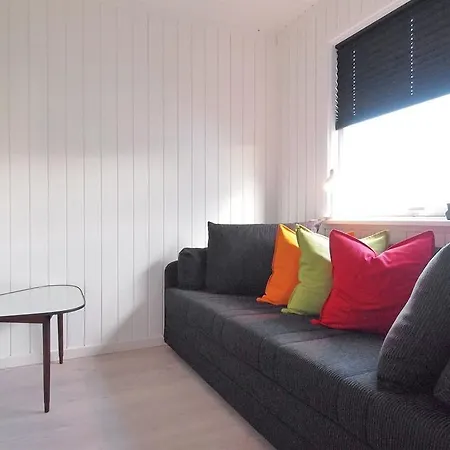 Three-bedroom Holiday Enebaervej 04 Holiday home *
