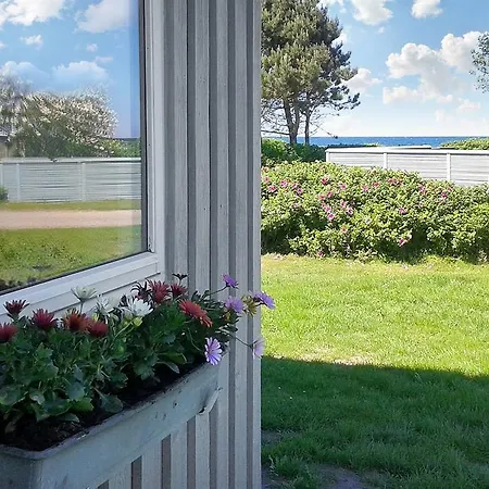 Three-bedroom Holiday Enebaervej 04 Holiday home *
